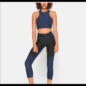 Outdoor Voices SET - selling both cropped bra and 3/4 warmup leggings.